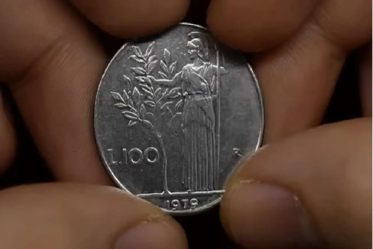 Il dettaglio nascosto che rende rara una moneta da 100 lire: controlla subito Il dettaglio nascosto che rende rara una moneta da 100 lire: controlla subito