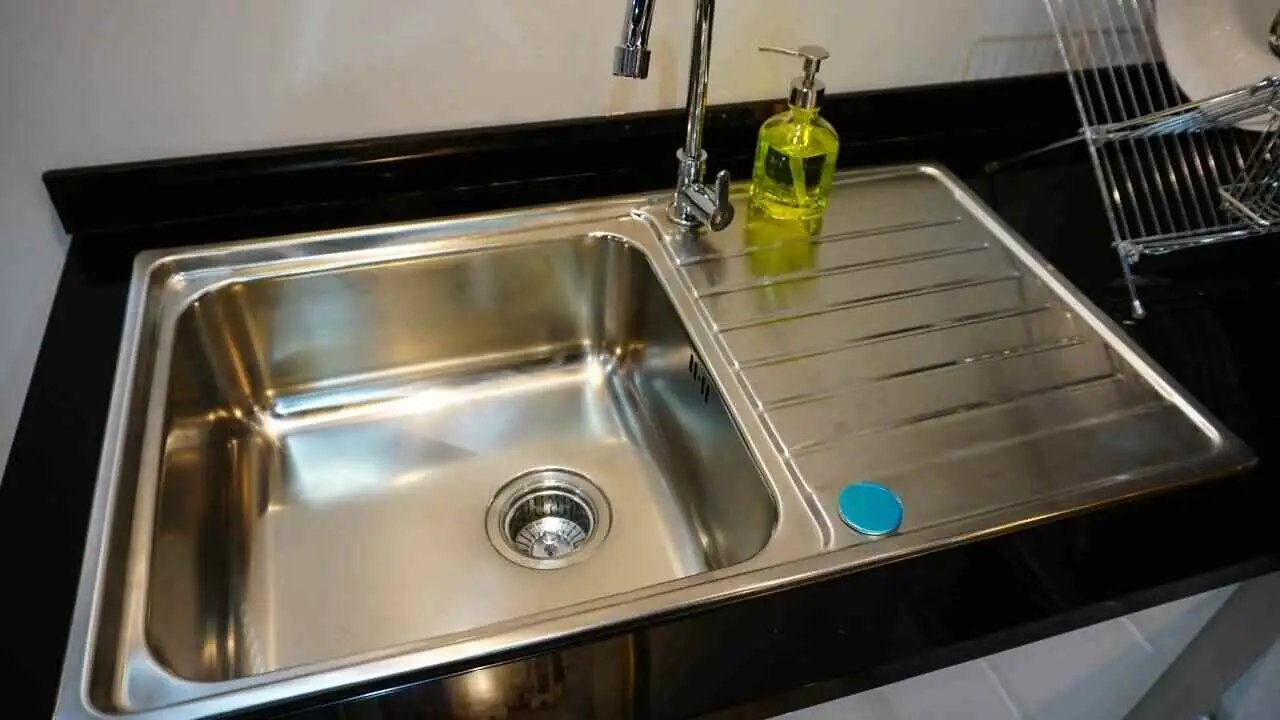 Preserva la freschezza del lavello con una pastiglia naturale a base di bicarbonato