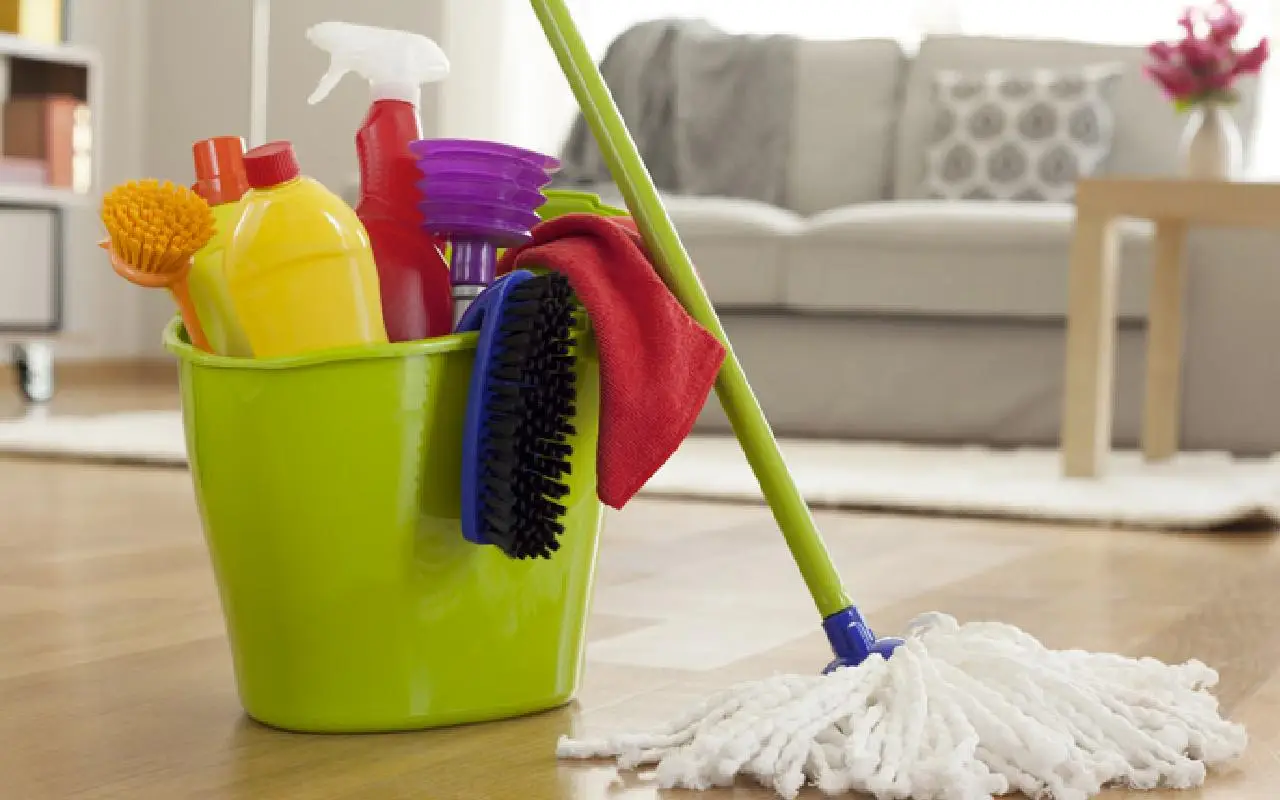 Semplifica le pulizie quotidiane con un rimedio naturale che cambia il tuo ambiente