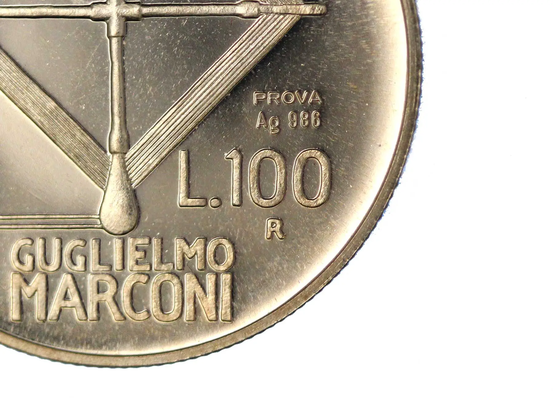 Il dettaglio nascosto che rende rara una moneta da 100 lire: controlla subito Il dettaglio nascosto che rende rara una moneta da 100 lire: controlla subito