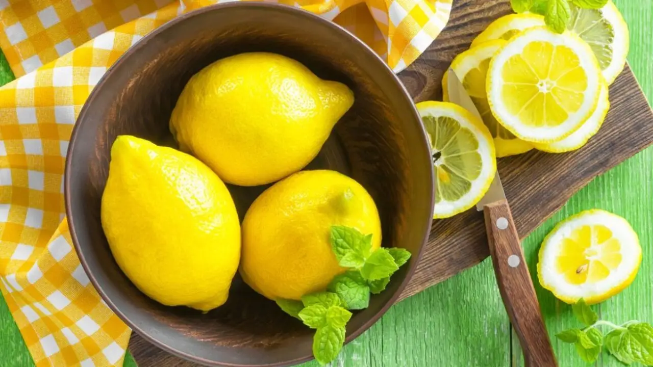 Odore di fritto in cucina? Una ciotola con limone lascia l’aria subito più fresca Odore di fritto in cucina? Una ciotola con limone lascia l’aria subito più fresca
