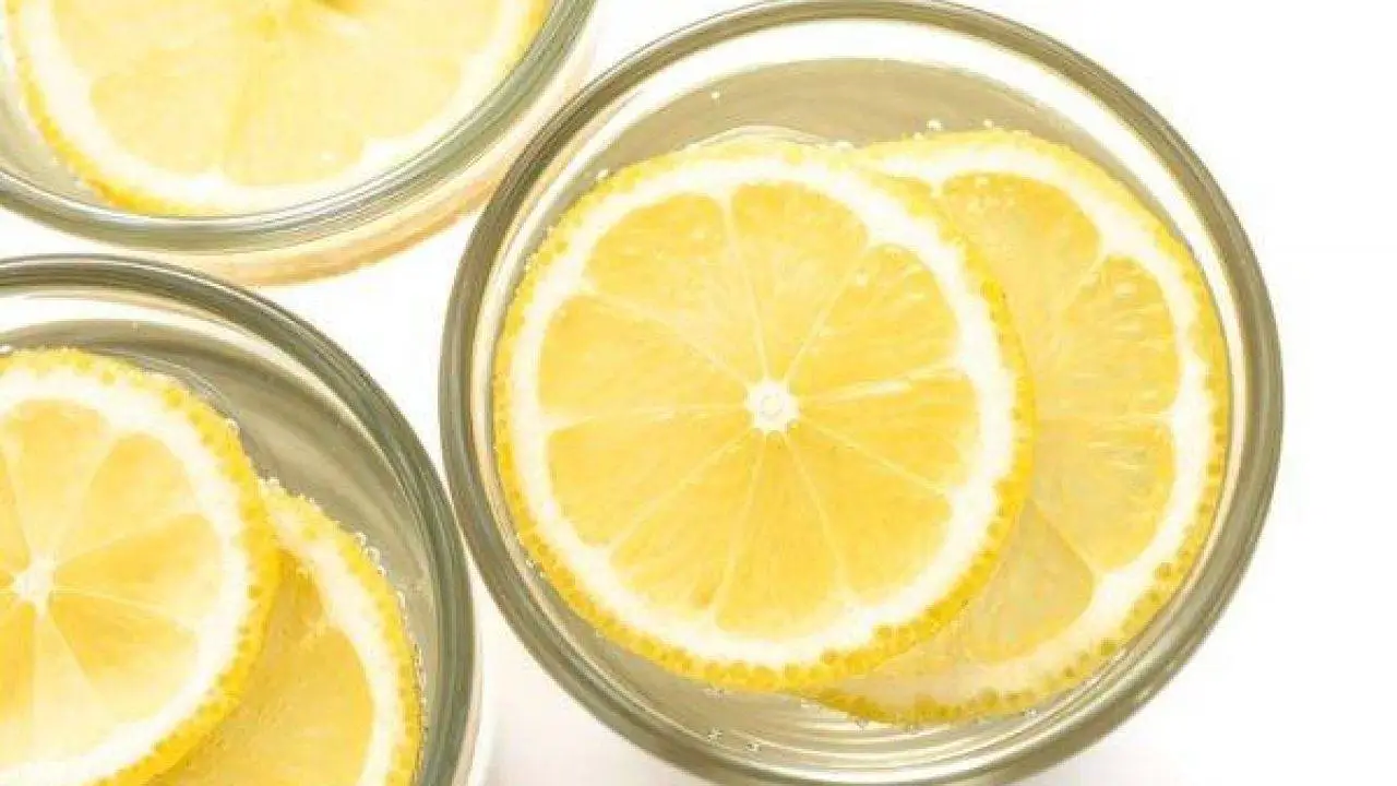 Odore di fritto in cucina? Una ciotola con limone lascia l’aria subito più fresca Odore di fritto in cucina? Una ciotola con limone lascia l’aria subito più fresca