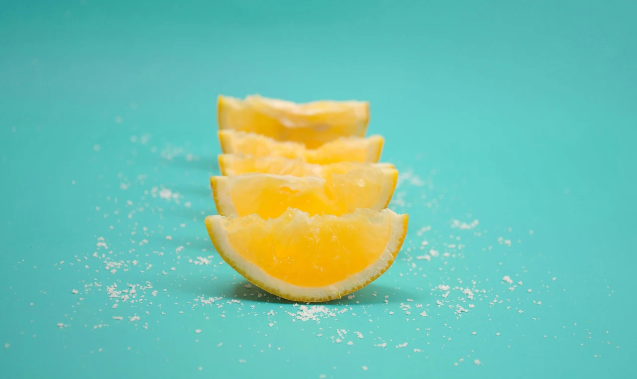 Profuma la cucina in pochi minuti con limone e sale: il trucco che tutti aspettavano Profuma la cucina in pochi minuti con limone e sale: il trucco che tutti aspettavano