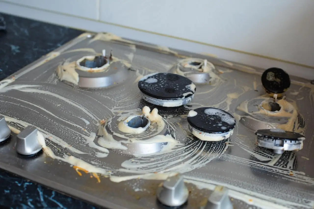 Hai mai provato questa miscela per pulire i fornelli incrostati? Agisce in pochi minuti Hai mai provato questa miscela per pulire i fornelli incrostati? Agisce in pochi minuti