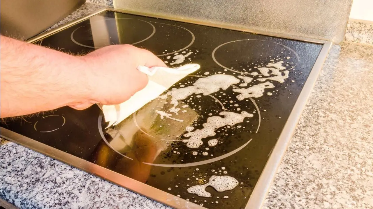 Hai mai provato questa miscela per pulire i fornelli incrostati? Agisce in pochi minuti Hai mai provato questa miscela per pulire i fornelli incrostati? Agisce in pochi minuti