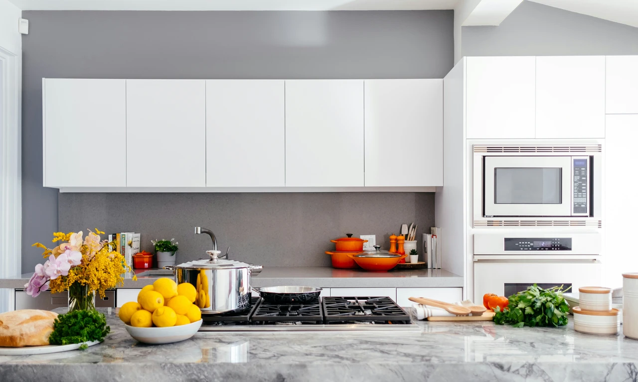 Vuoi una cucina sempre fresca e ordinata? Ecco il segreto facile e veloce da testare Vuoi una cucina sempre fresca e ordinata? Ecco il segreto facile e veloce da testare