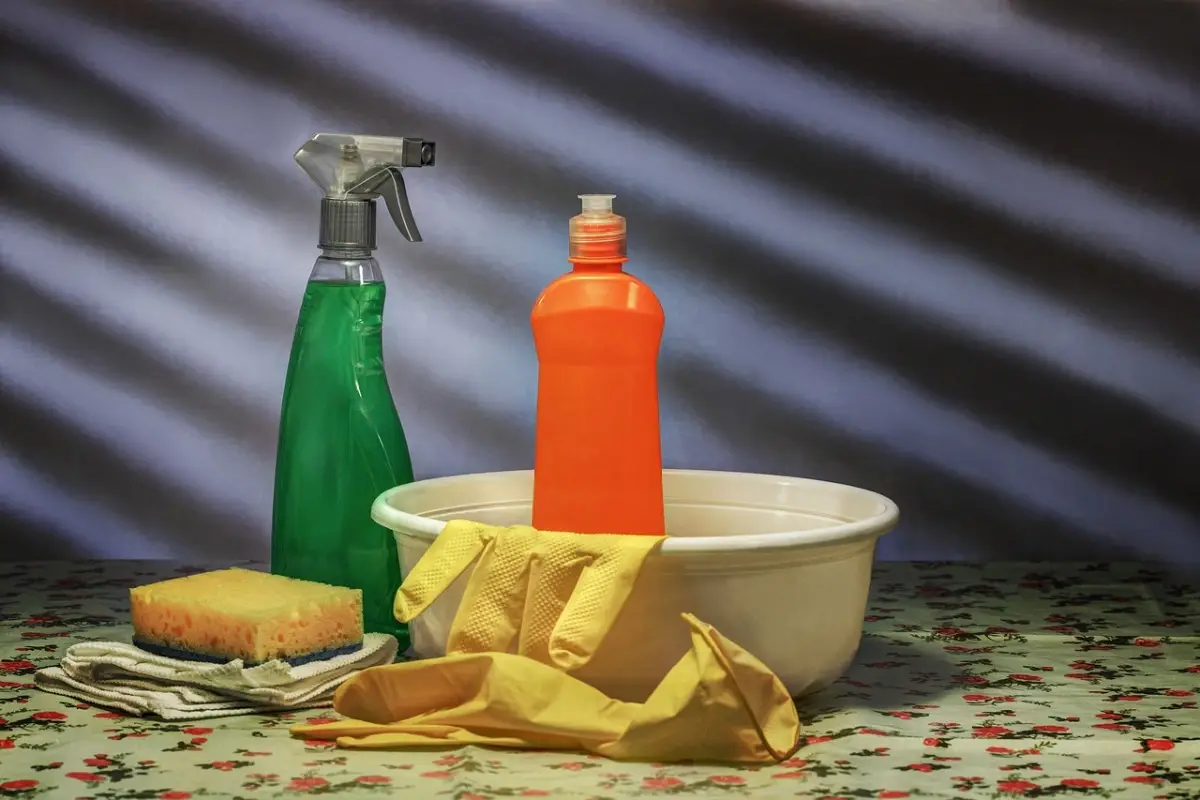 Riduci il rischio di allergie lavando tende e stoffe con soluzioni naturali anti-acaro Riduci il rischio di allergie lavando tende e stoffe con soluzioni naturali anti-acaro